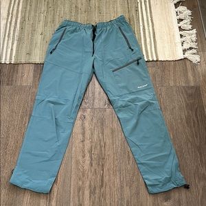 Lightweight hiking pants